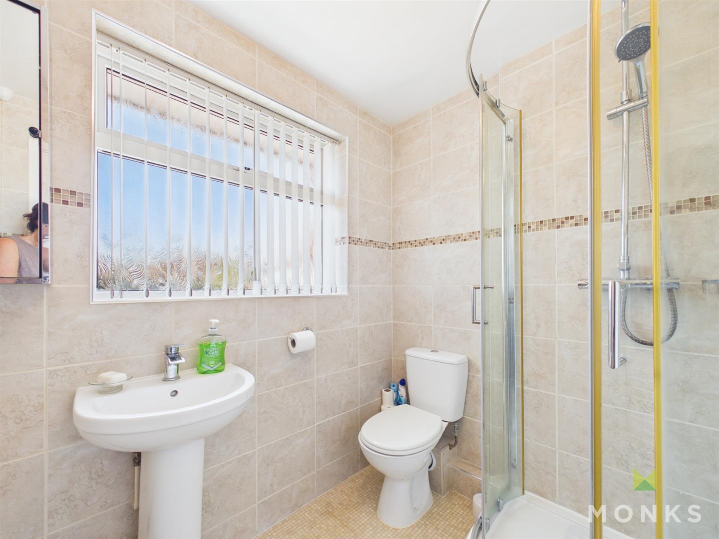 40 Pyms Road, Shrewsbury, SY4 5YN For Sale